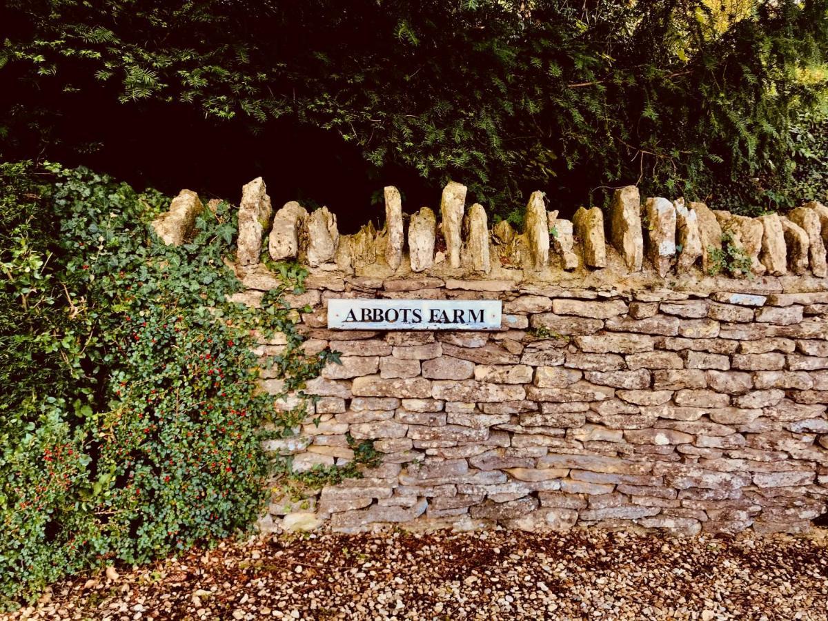 The Old Post Office Studio Apartment In A Beautiful Cotswold Village Cirencester Kültér fotó
