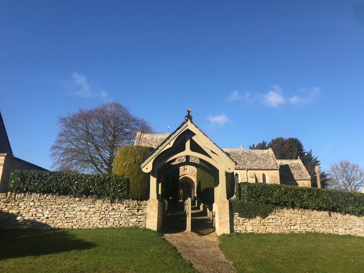 The Old Post Office Studio Apartment In A Beautiful Cotswold Village Cirencester Kültér fotó