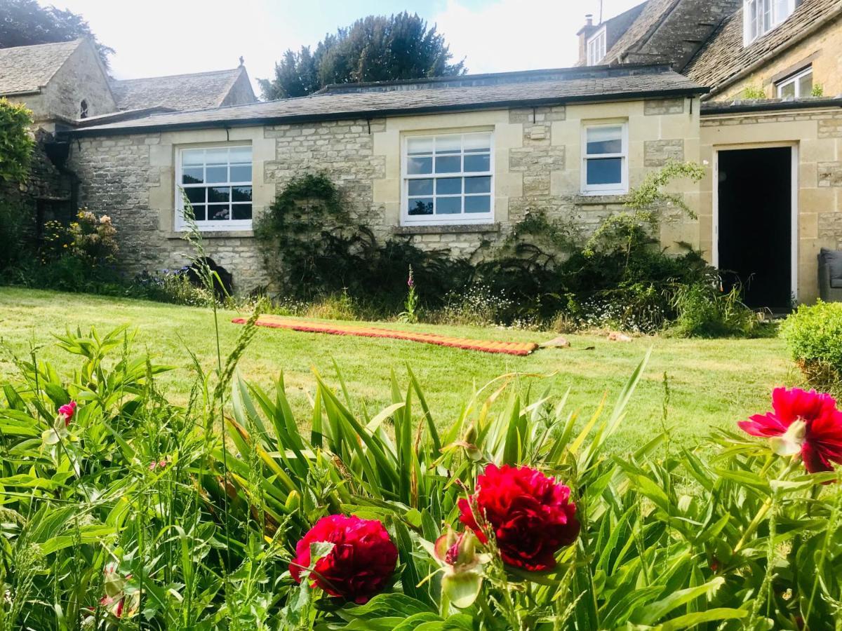 The Old Post Office Studio Apartment In A Beautiful Cotswold Village Cirencester Kültér fotó